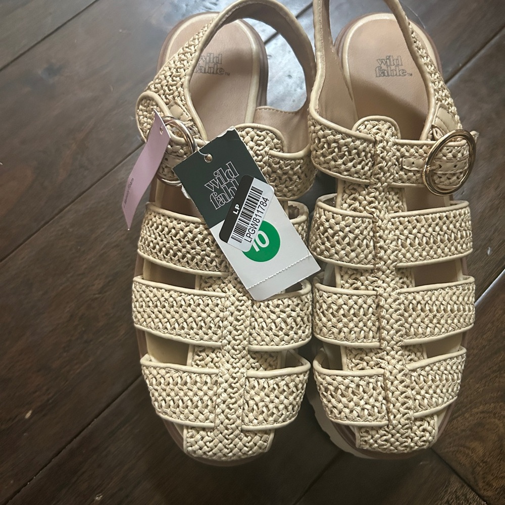 Wild Fable Women's Beige Woven Sandals